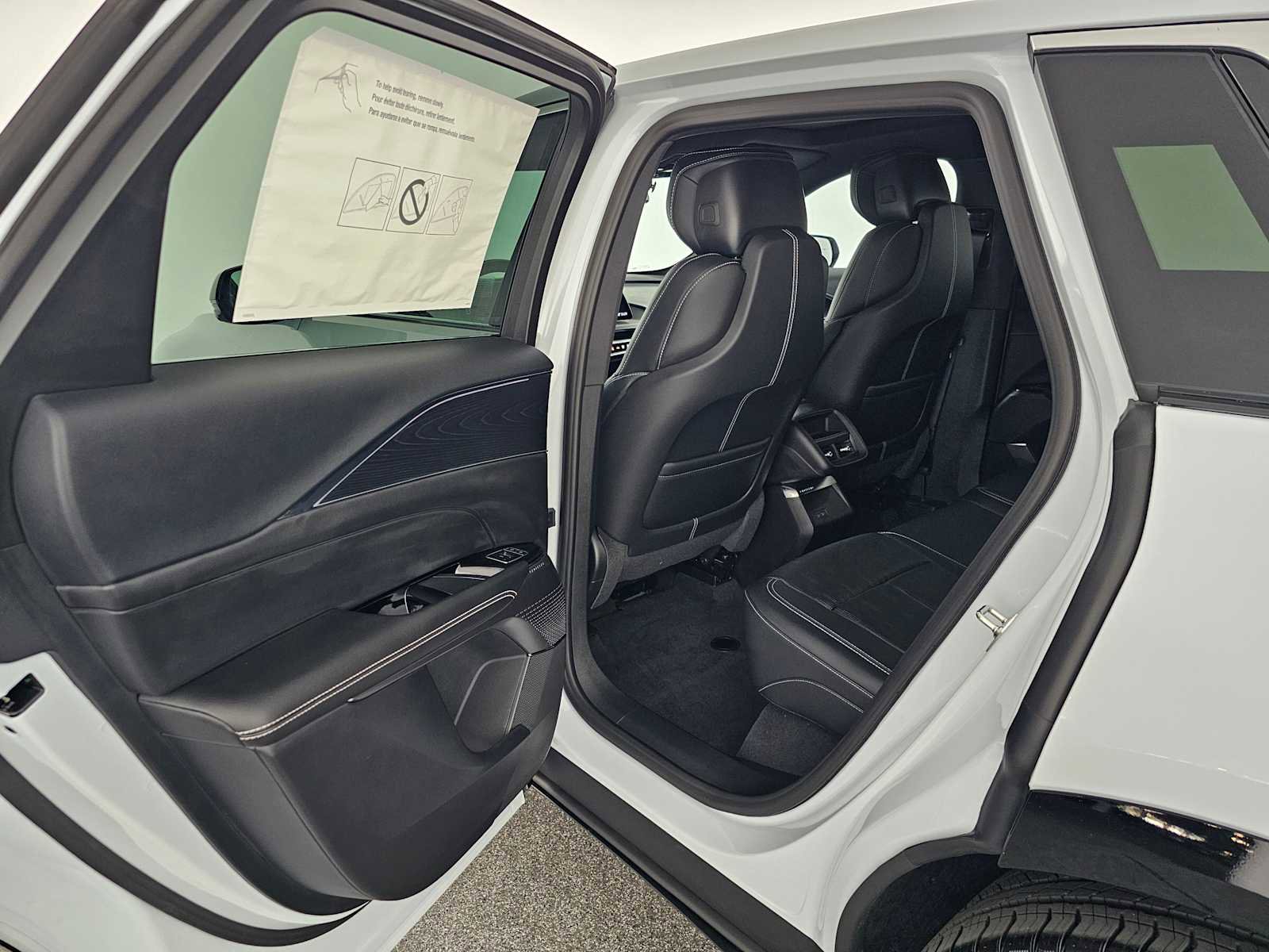 New 2026 Cadillac Lyriq Luxury image 15