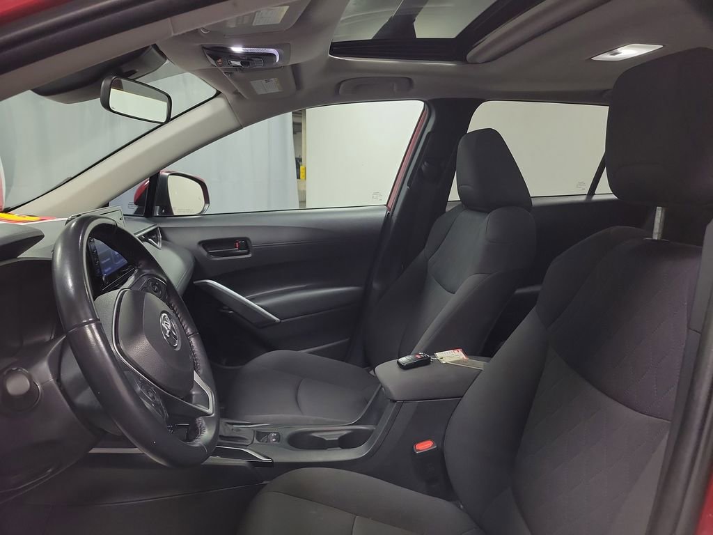 Used 2022 Toyota Corolla Cross LE image 12