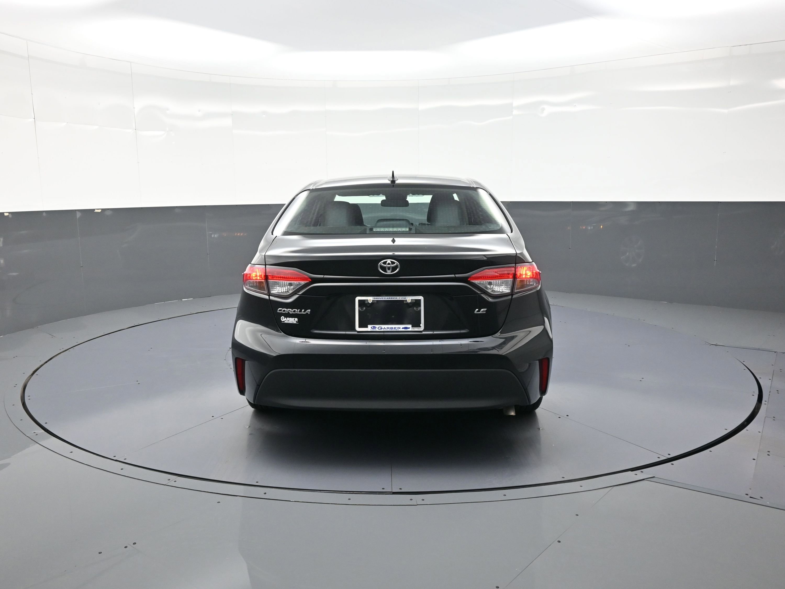 Used 2023 Toyota Corolla LE image 4