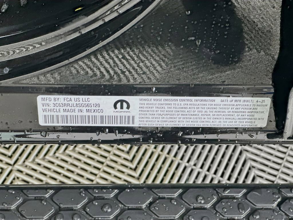 New 2025 RAM 3500 Laramie AWD/4WD image 19