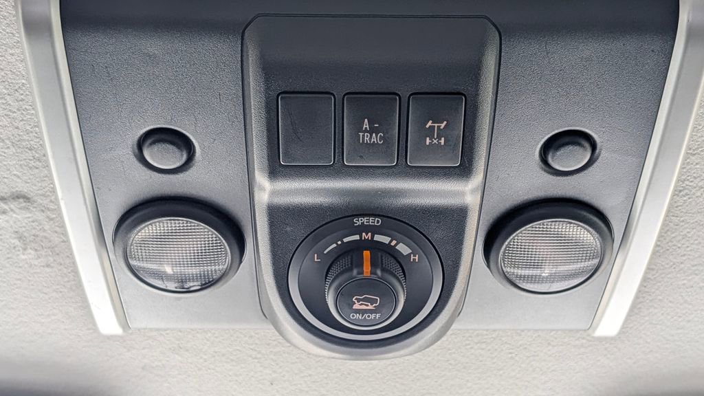 Used 2014 Toyota FJ Cruiser 4WD w/ Convenience Package image 25