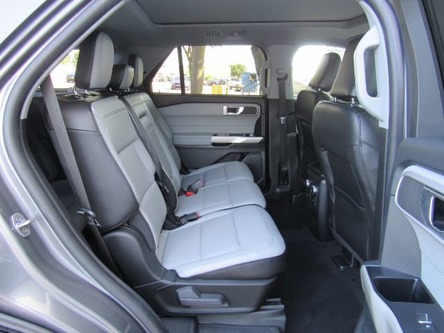 Used 2021 Ford Explorer XLT w/ Equipment Group 202A image 26