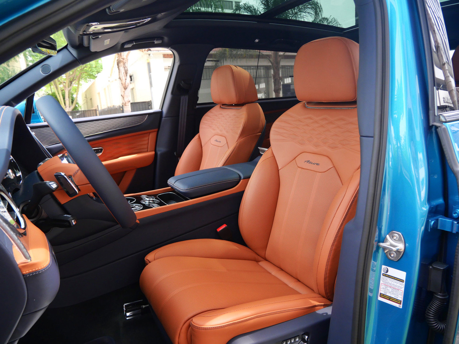 New 2026 Bentley Bentayga Extended Wheelbase AWD/4WD image 18