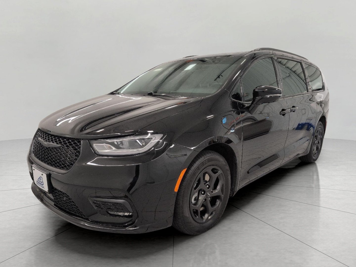 Used 2025 Chrysler Pacifica Premium FWD image 13