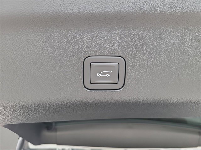 New 2026 Chevrolet Suburban LT image 11