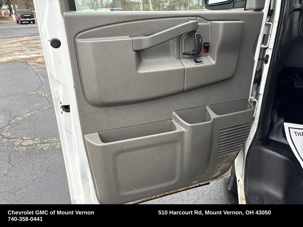 Used 2017 Chevrolet Express 2500 image 14