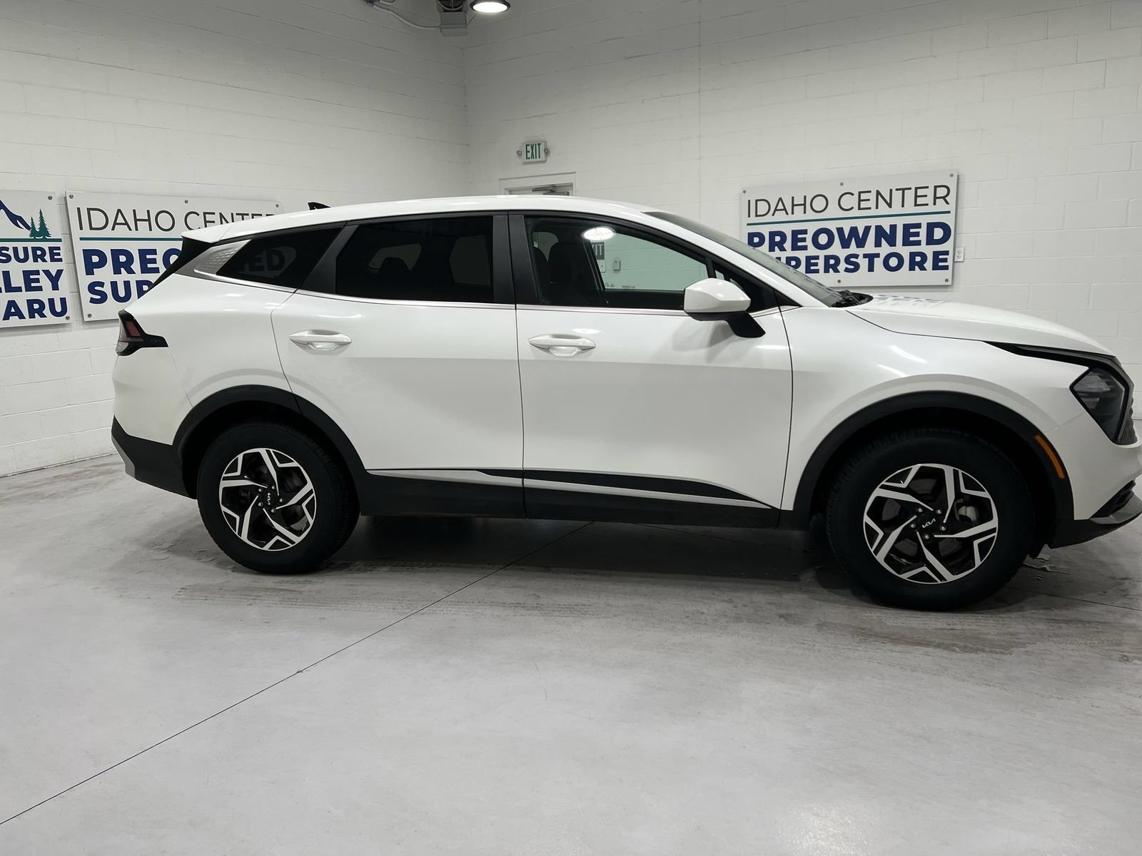 Used 2023 Kia Sportage LX AWD/4WD image 9