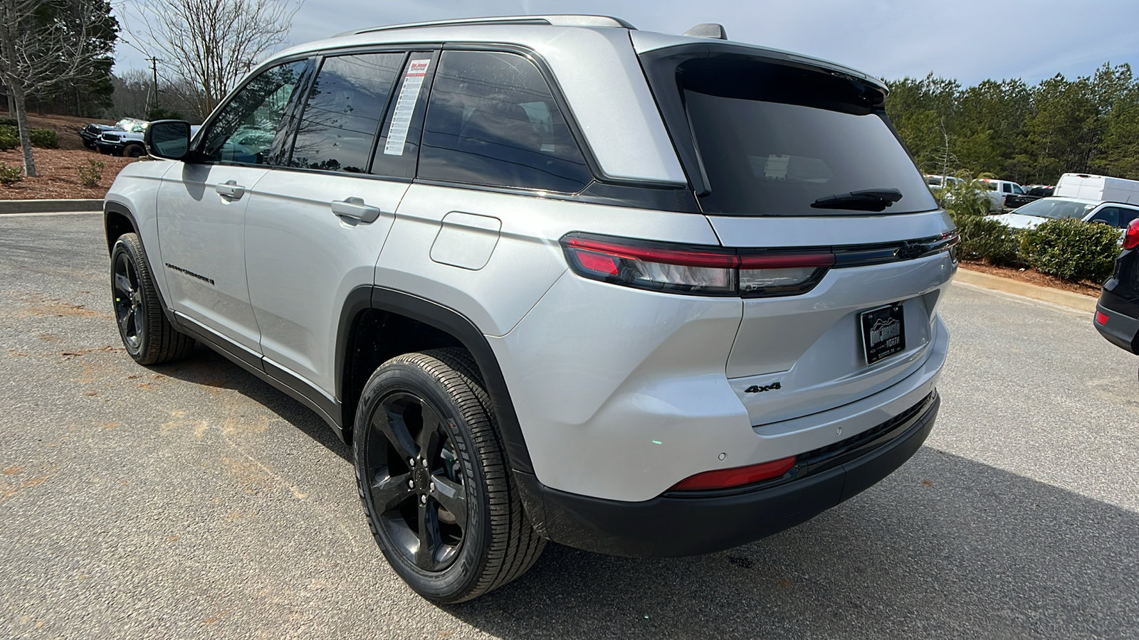 New 2025 Jeep Grand Cherokee 4WD image 10