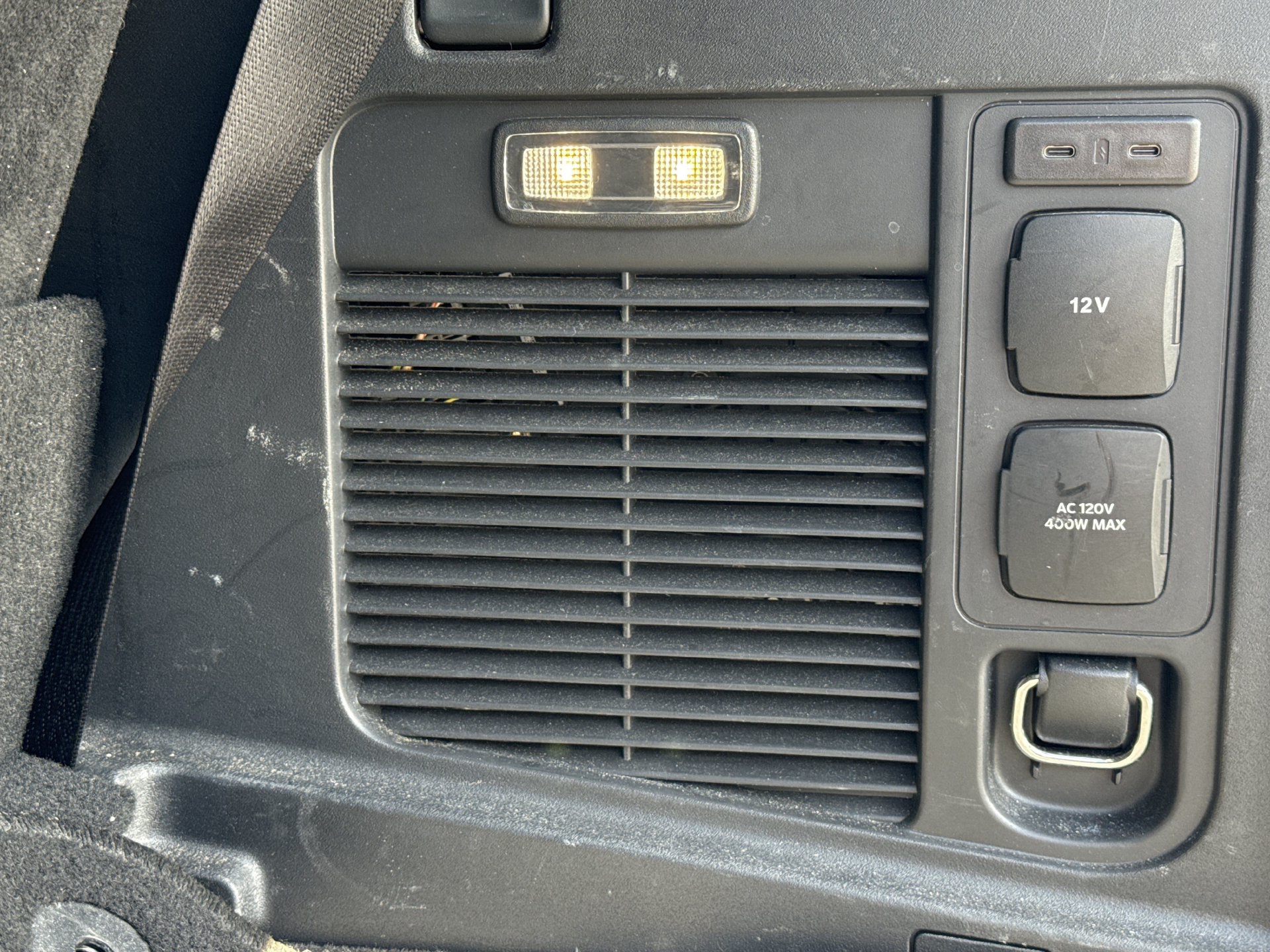 Used 2025 Ford Expedition Platinum AWD/4WD image 17