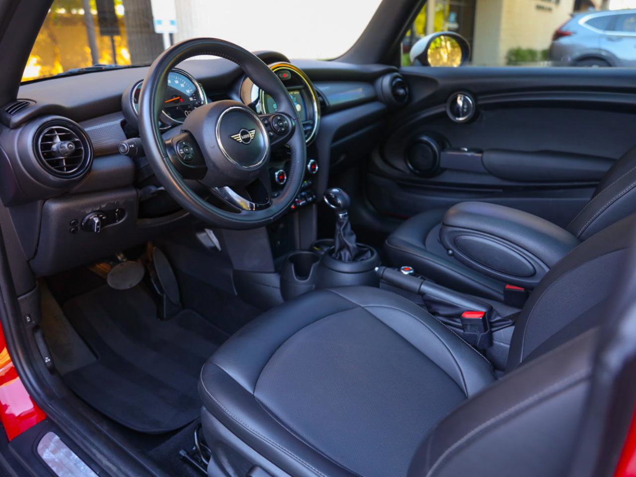 Used 2019 MINI Cooper 2-Door Hardtop FWD image 8