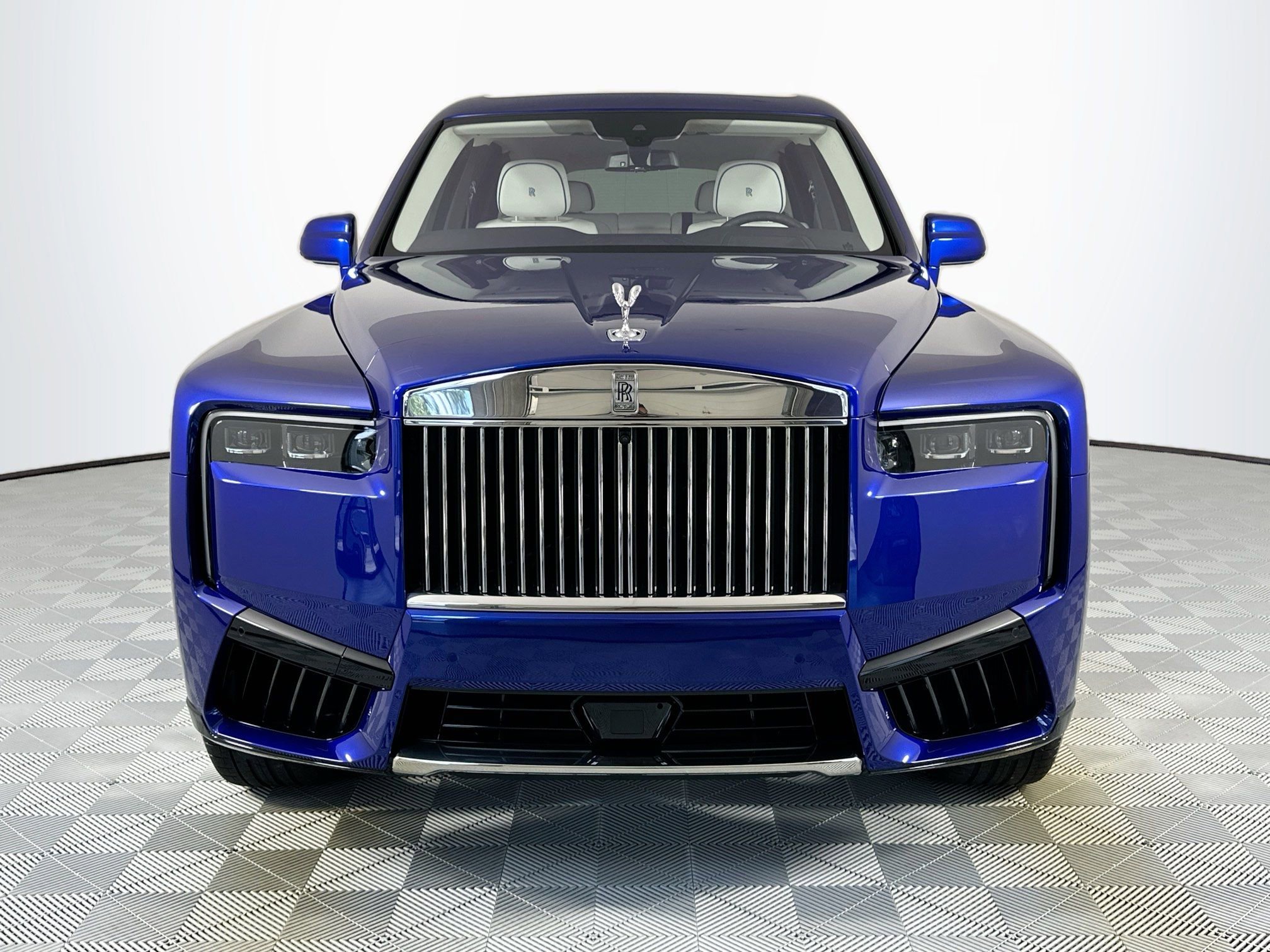 Certified 2025 Rolls-Royce Cullinan AWD/4WD image 5