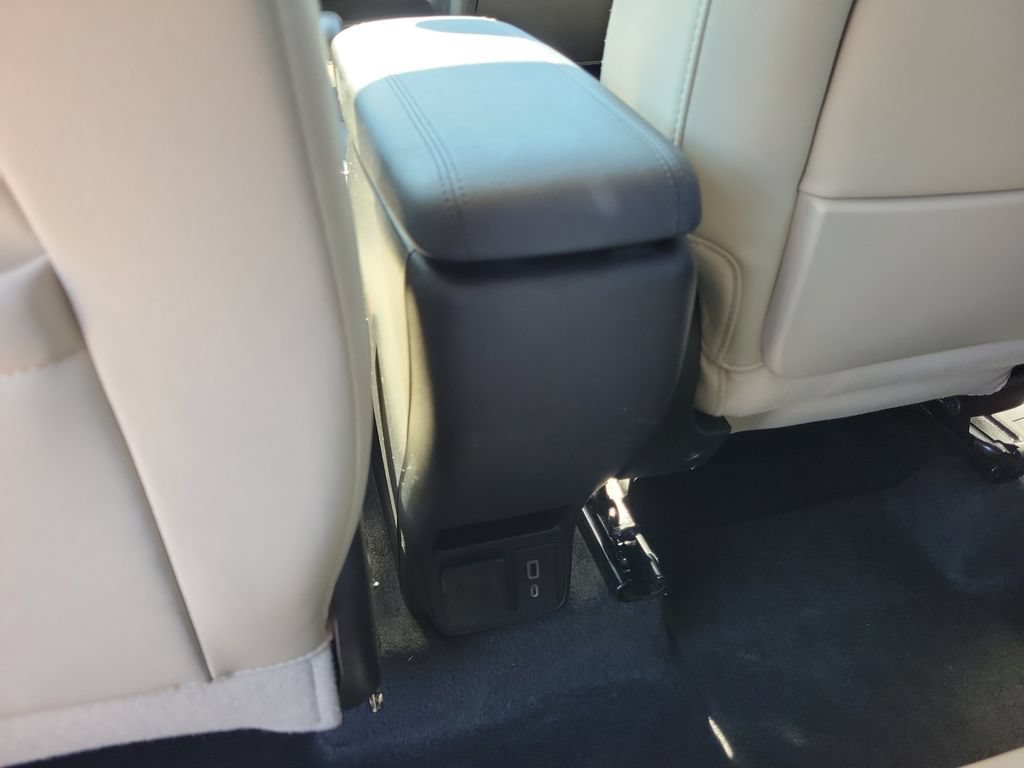 Used 2020 Buick Encore GX Essence FWD image 11