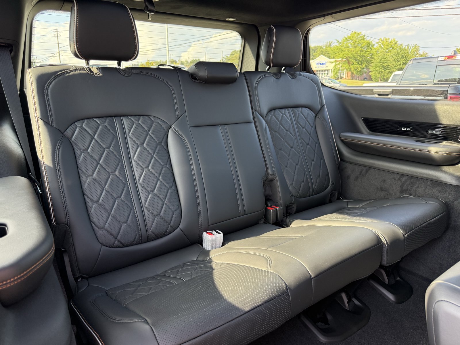 New 2026 Jeep Grand Wagoneer Summit AWD/4WD image 16