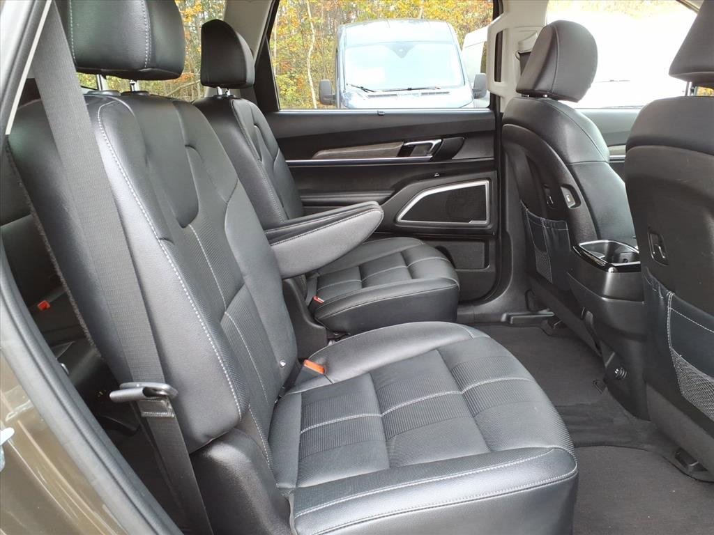 Used 2022 Kia Telluride EX w/ EX Premium Package image 9