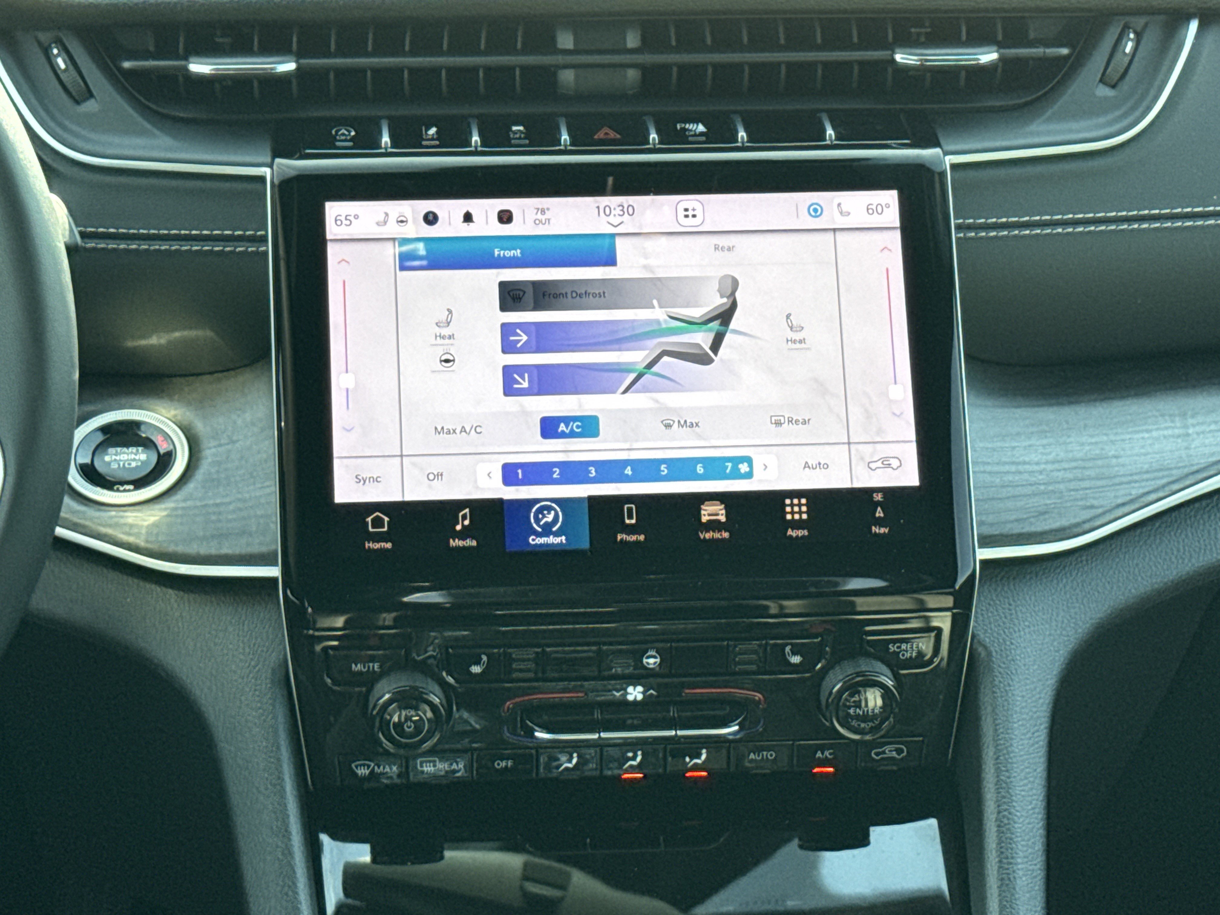 Used 2024 Jeep Grand Cherokee L Limited image 17