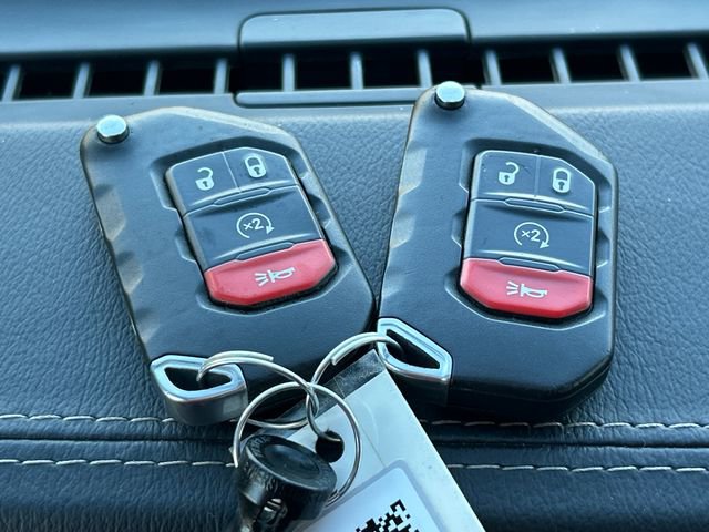 Used 2021 Jeep Wrangler Unlimited Sahara w/ Uconnect 4C Nav & Sound Group image 33