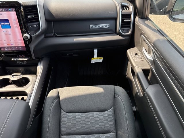 New 2026 RAM 1500 4x4 Crew Cab image 23