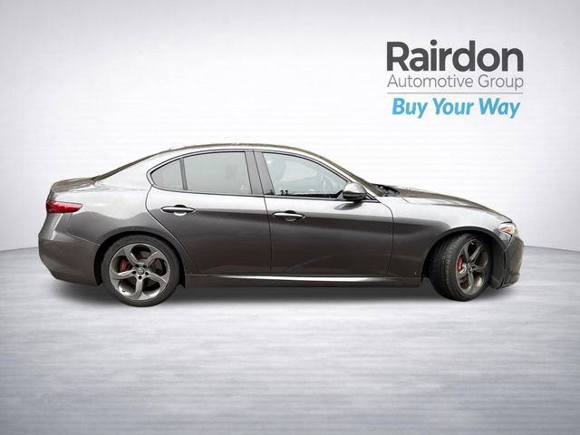 Used 2019 Alfa Romeo Giulia w/ Quick Order Package 22K Sport image 10