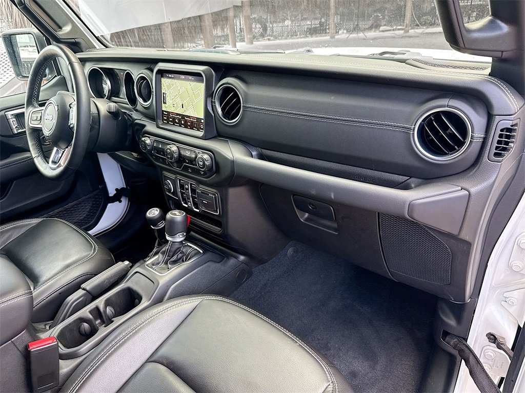 Used 2023 Jeep Wrangler Unlimited Sahara w/ Cold Weather Group image 32