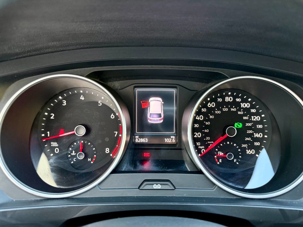 Used 2019 Volkswagen Tiguan SE image 34