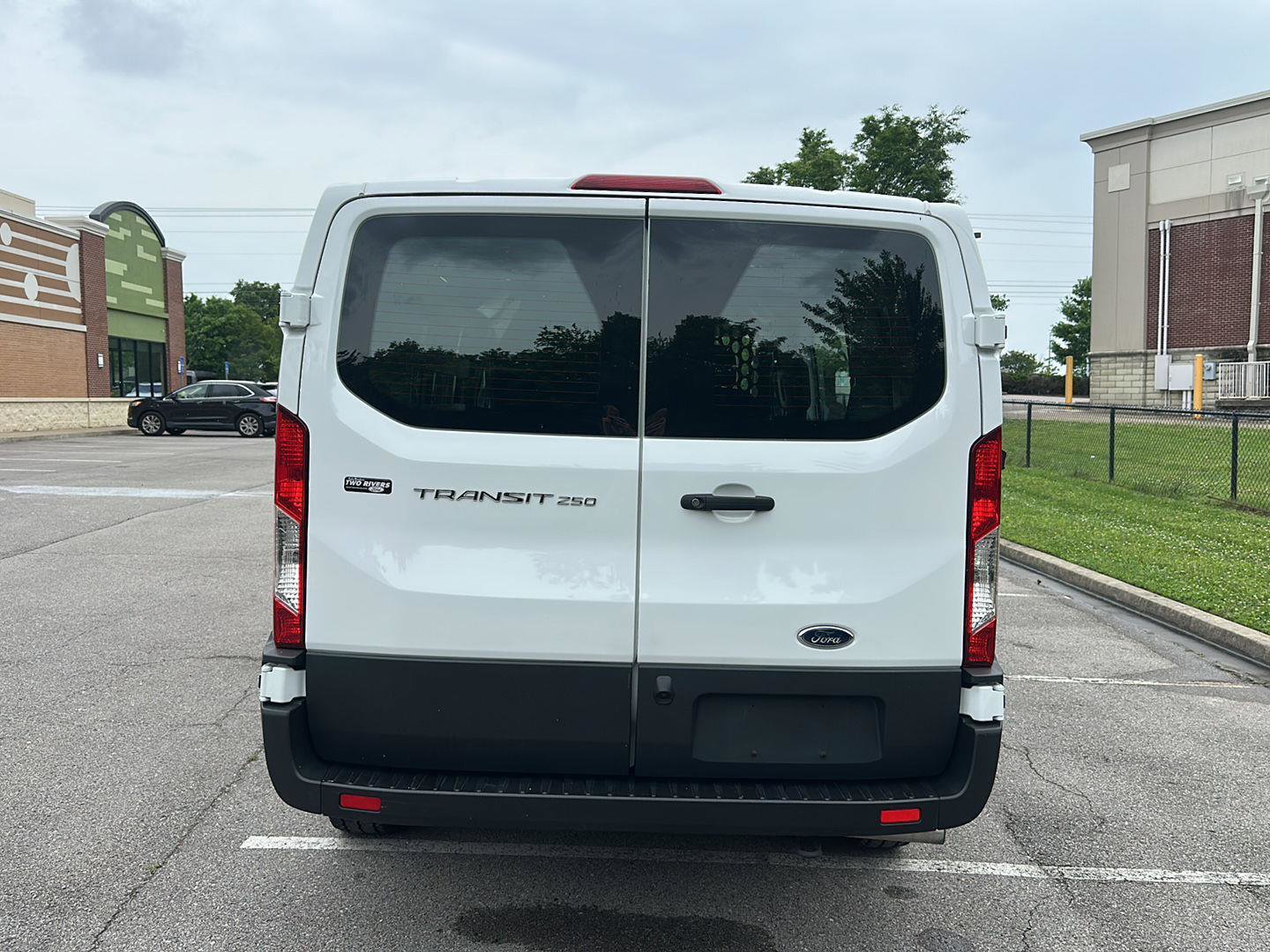 Certified 2025 Ford Transit 250 Low Roof w/ Exterior Upgrade Package RWD image 4