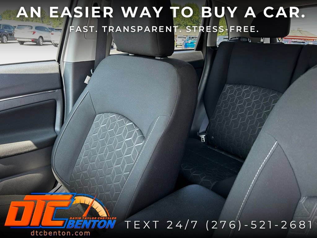 Used 2025 Mitsubishi Outlander Sport SE AWD/4WD image 11