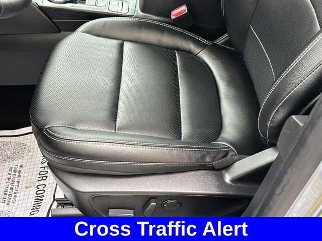 Used 2022 Ford Escape SEL image 10