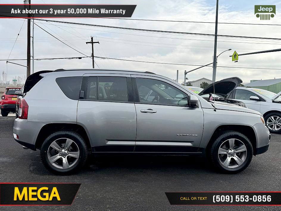 Used 2016 Jeep Compass High Altitude image 13