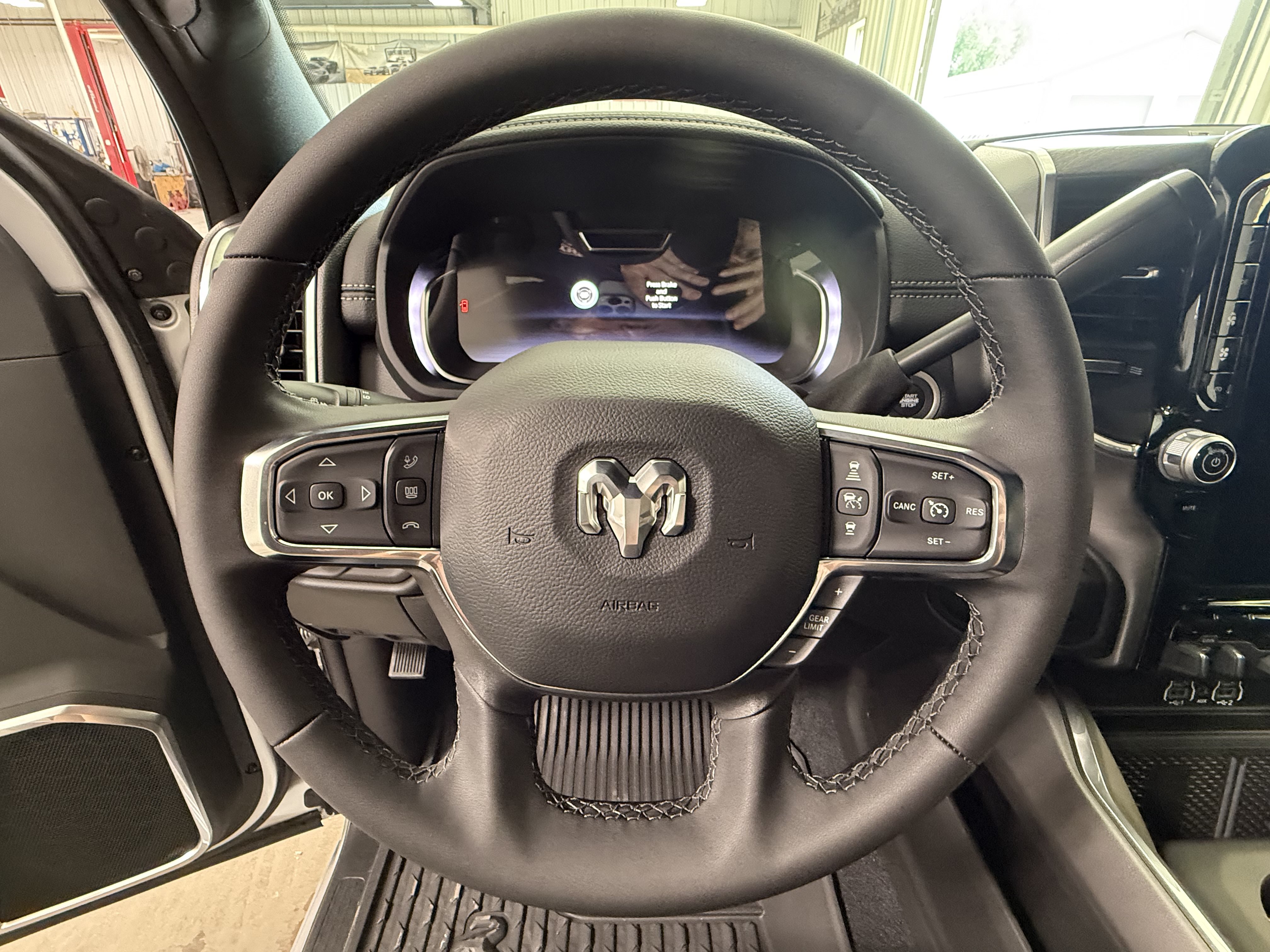 New 2026 RAM 2500 Laramie AWD/4WD image 17