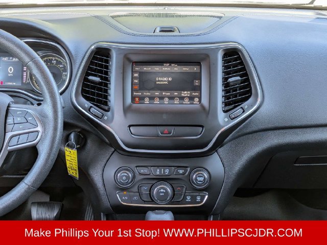 Certified 2020 Jeep Cherokee Latitude FWD image 17