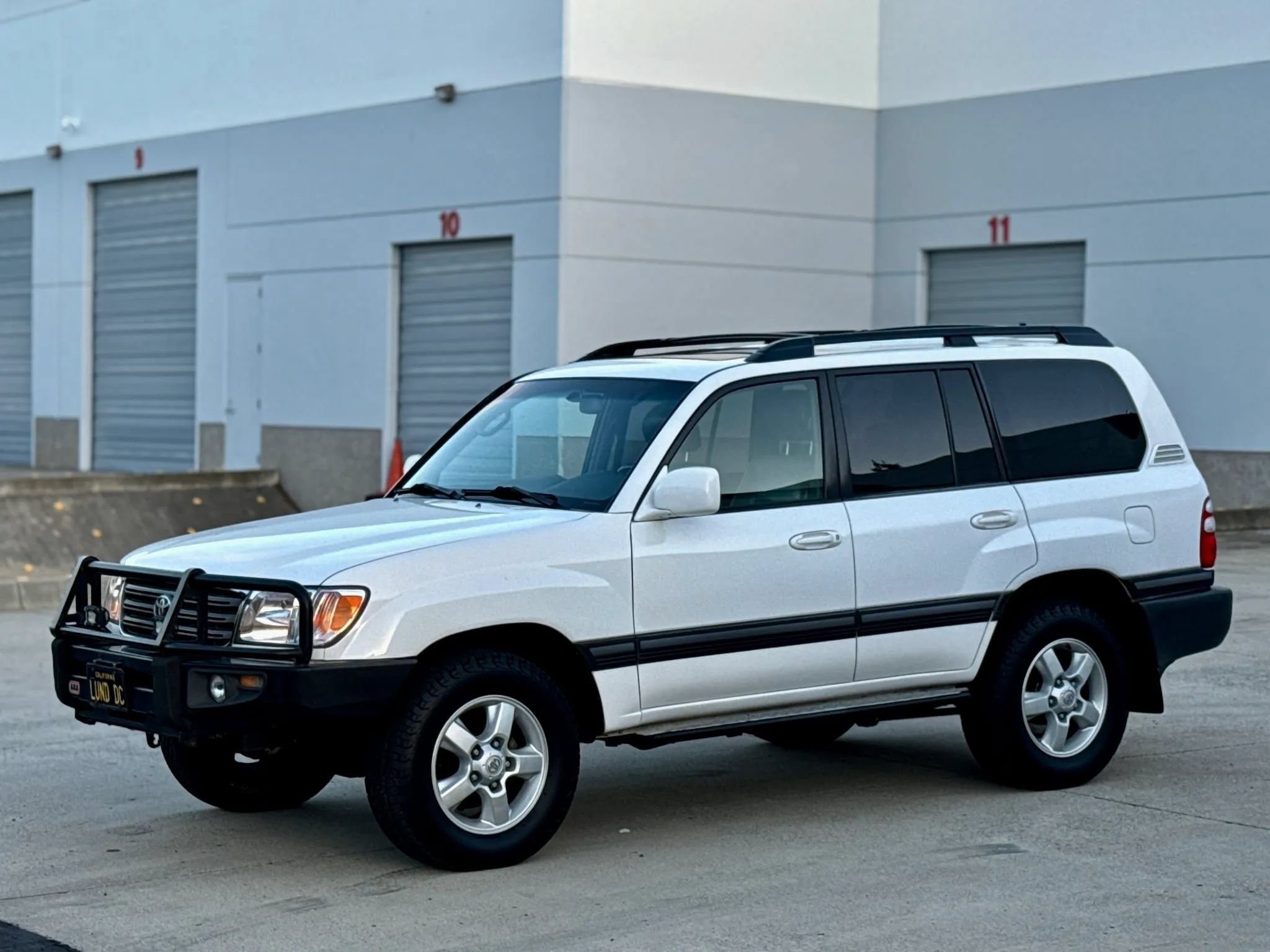 Used 2005 Toyota Land Cruiser w/ Convenience Pkg AWD/4WD image 8