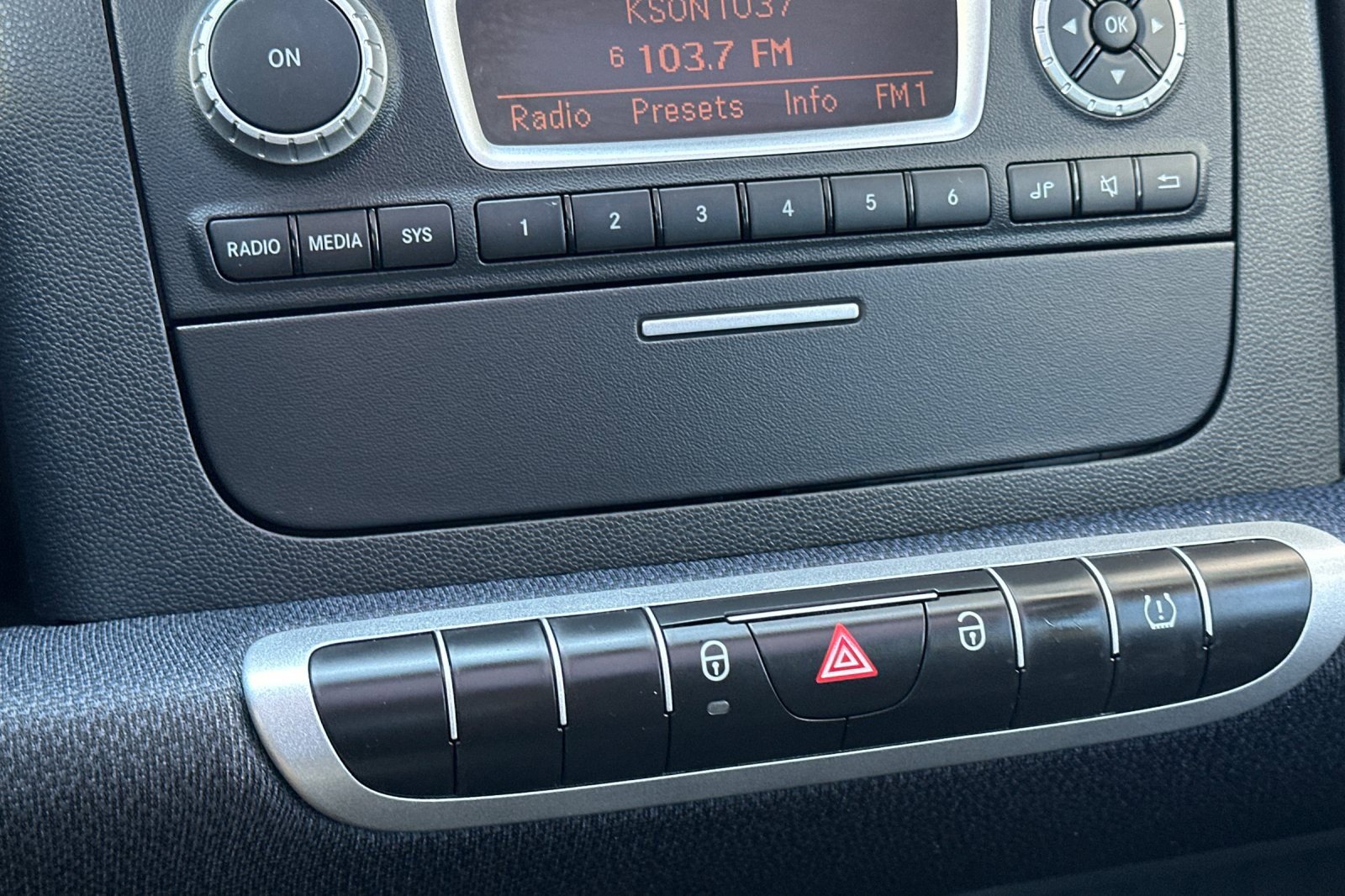 Used 2016 smart fortwo passion image 17