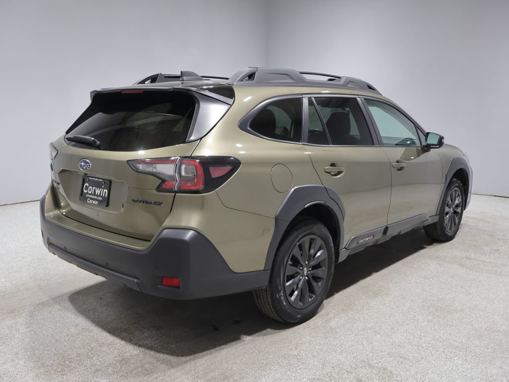 Used 2025 Subaru Outback Onyx Edition AWD/4WD image 2