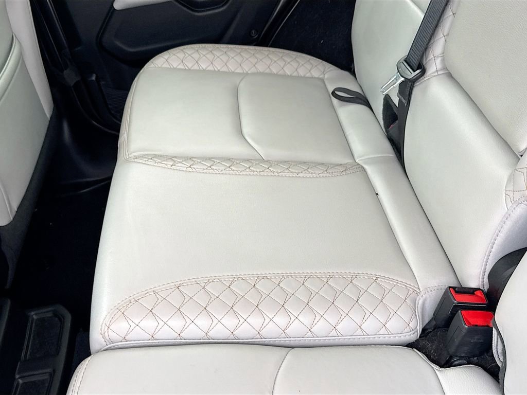 Used 2021 Jeep Wrangler Unlimited Sahara image 29