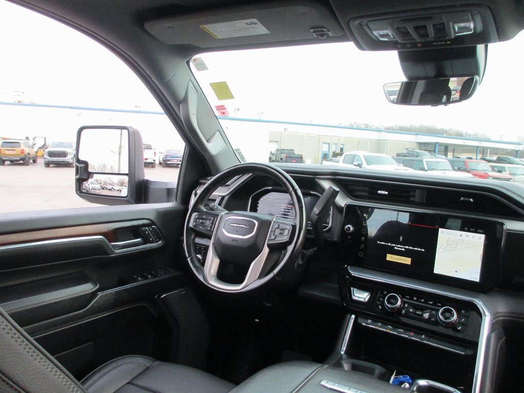Used 2024 GMC Sierra 3500 Denali w/ Denali Reserve Package image 26