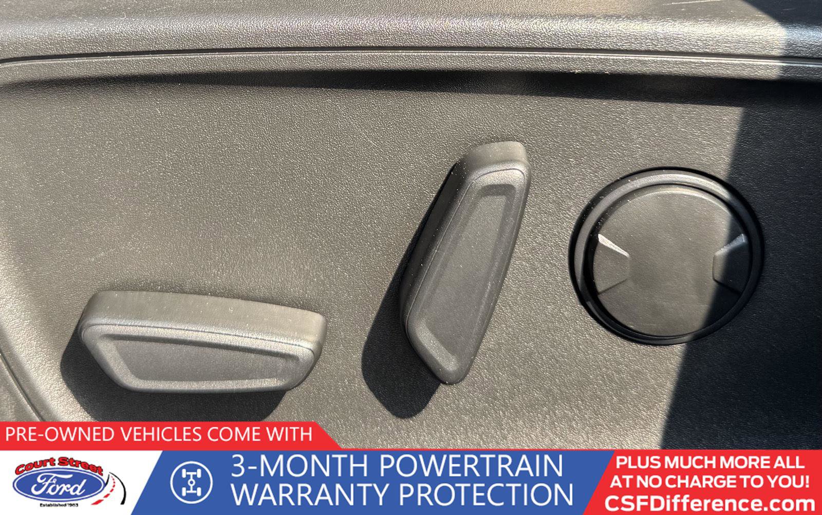 Used 2023 Ford Escape Platinum image 8