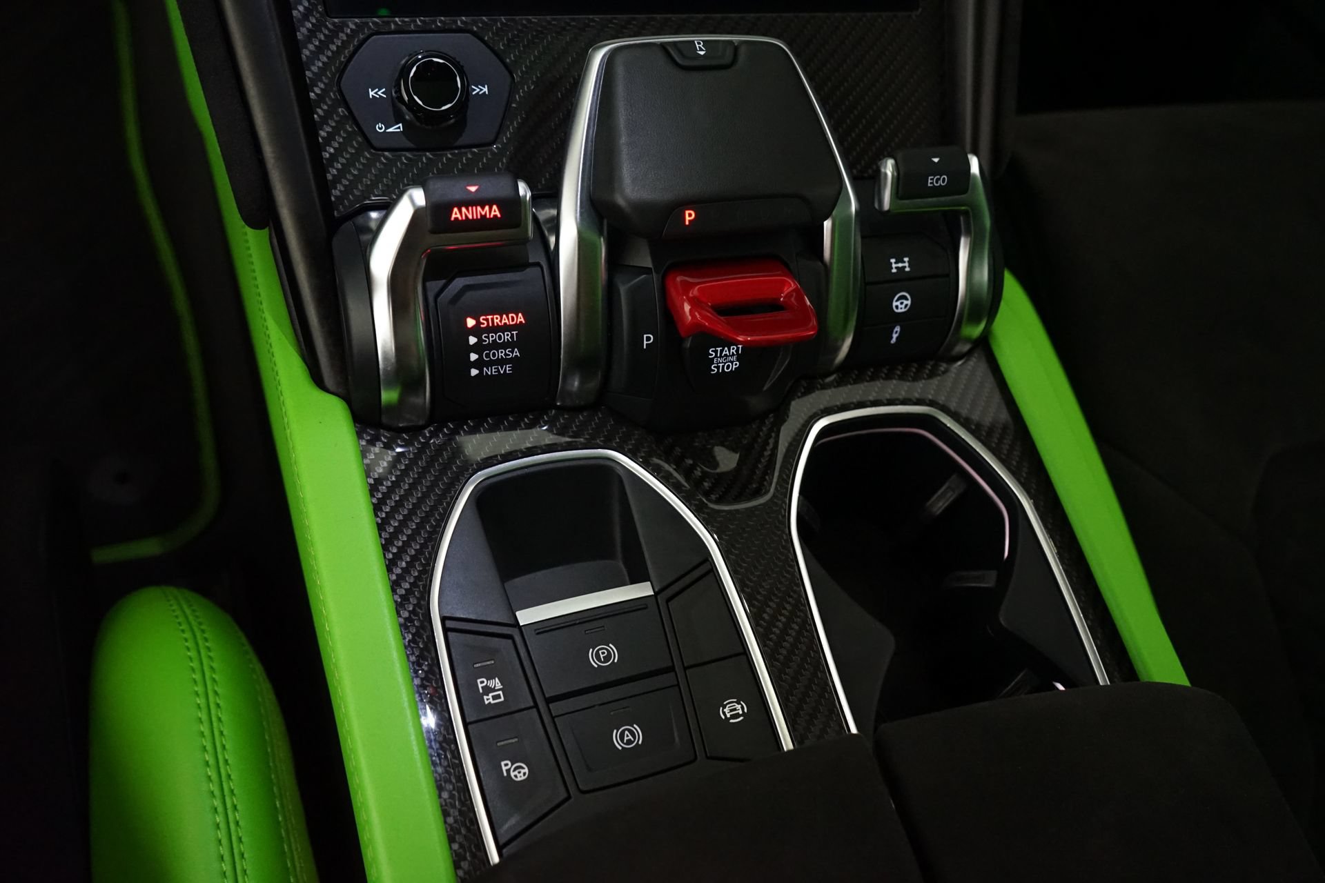 Used 2022 Lamborghini Urus AWD/4WD image 20