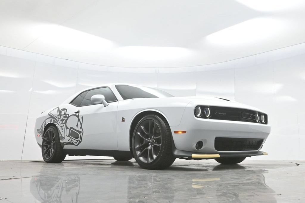 Used 2022 Dodge Challenger R/T Scat Pack w/ Driver Convenience Group RWD image 59