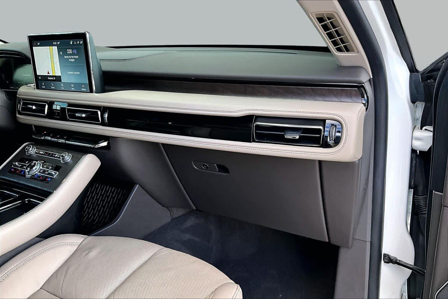 Used 2023 Lincoln Aviator Reserve w/ Elements Package Plus RWD image 17