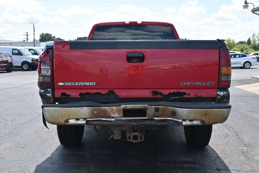 Used 2005 Chevrolet Silverado 1500 LS w/ Light Duty Power Package AWD/4WD image 7
