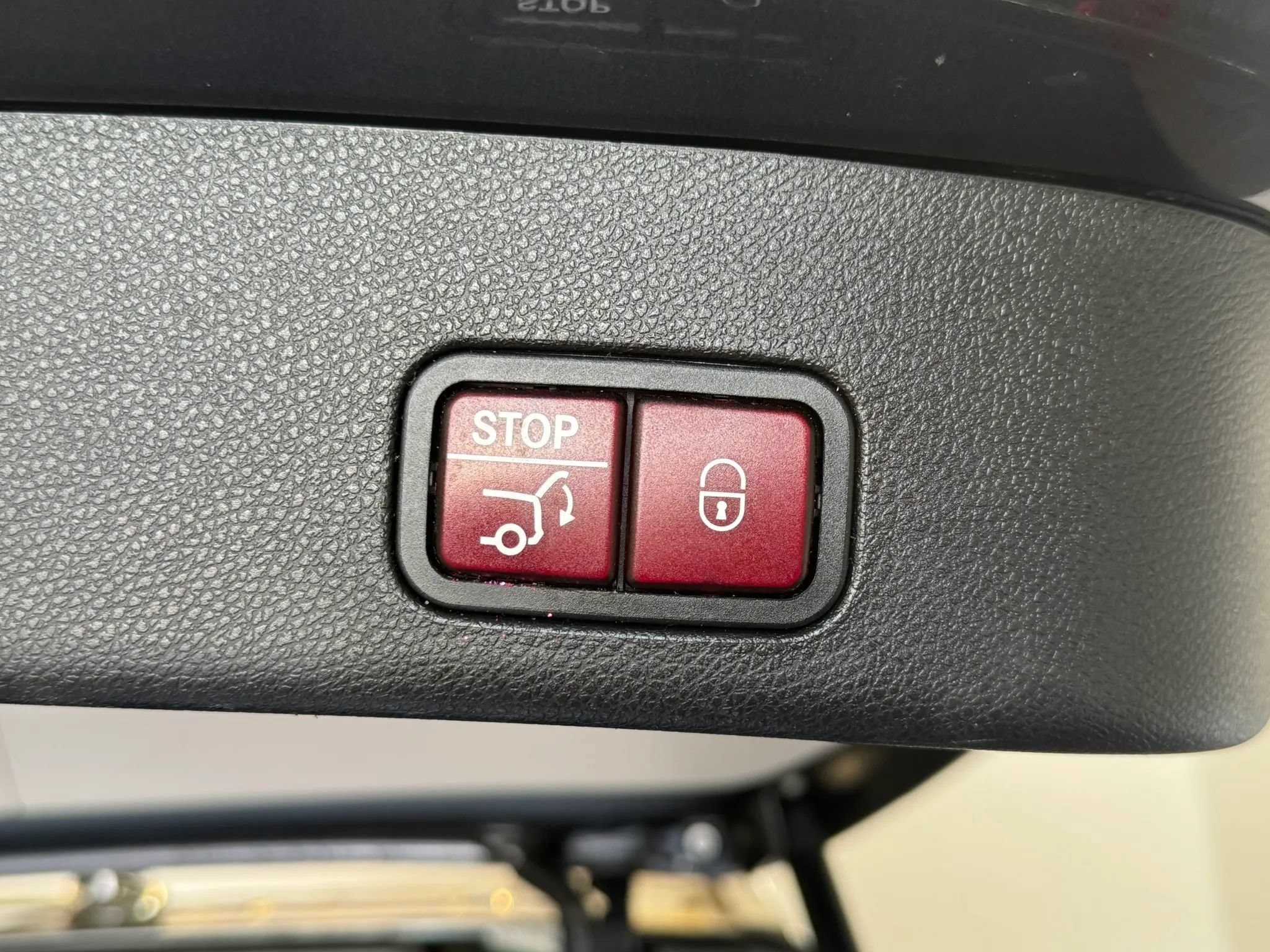 Used 2013 Mercedes-Benz GL 450 4MATIC image 34