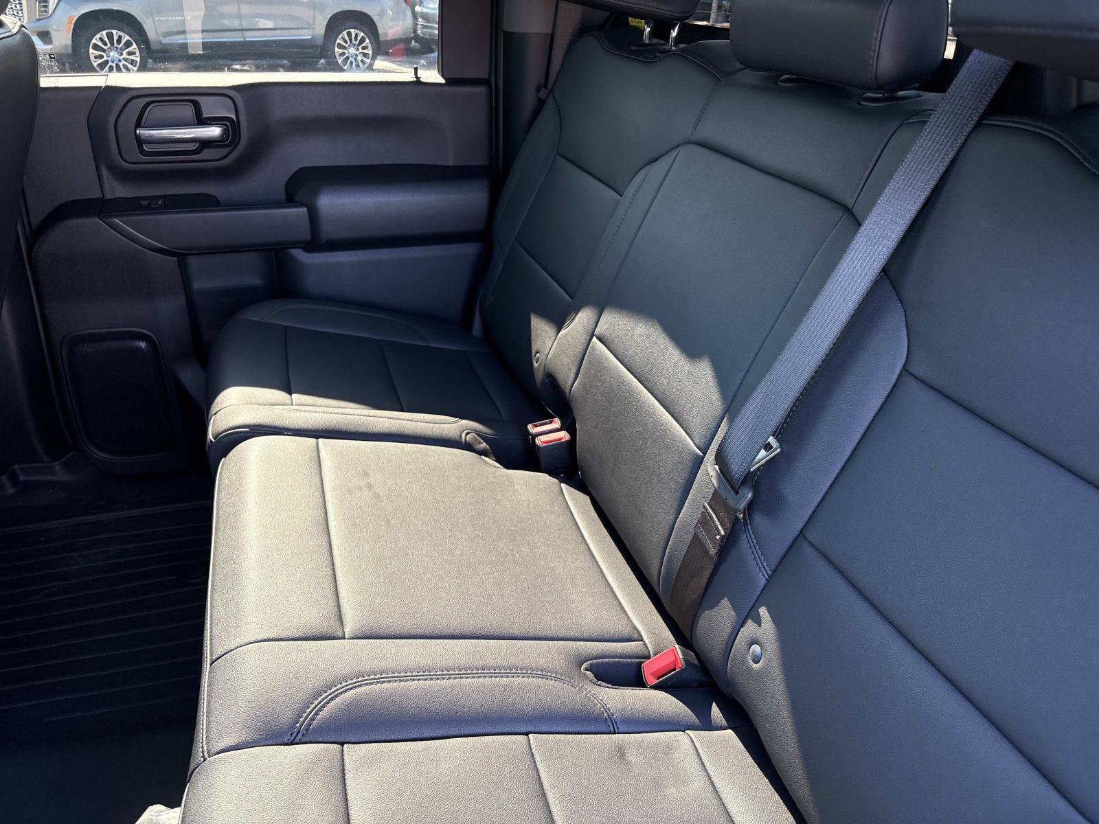 Used 2024 GMC Sierra 3500 Pro w/ Convenience Package image 29