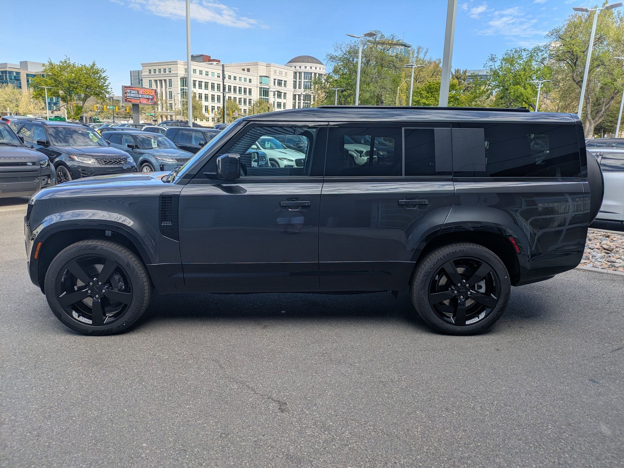 New 2026 Land Rover Defender 130 X-Dynamic SE AWD/4WD image 8