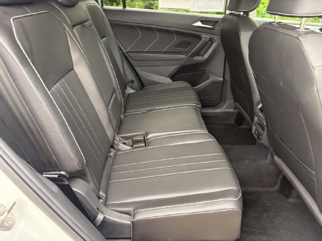 Used 2024 Volkswagen Tiguan SE AWD/4WD image 42