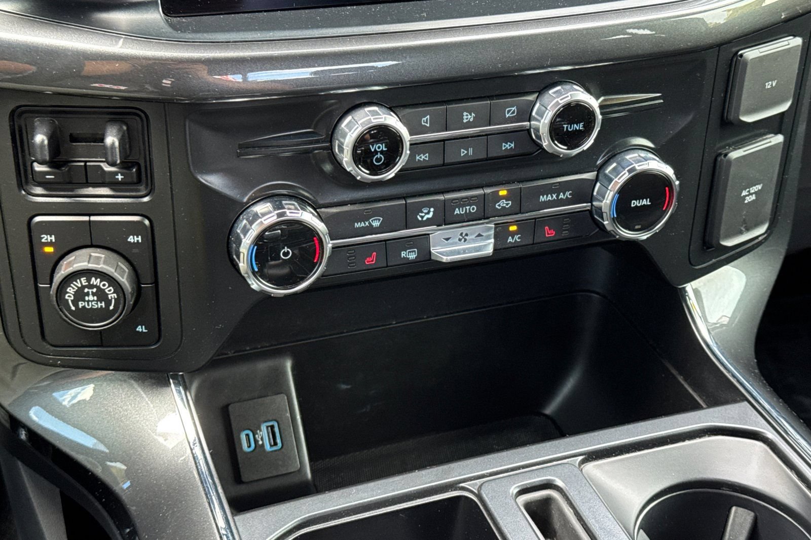 Used 2022 Ford F150 XLT w/ Equipment Group 302A High AWD/4WD image 20