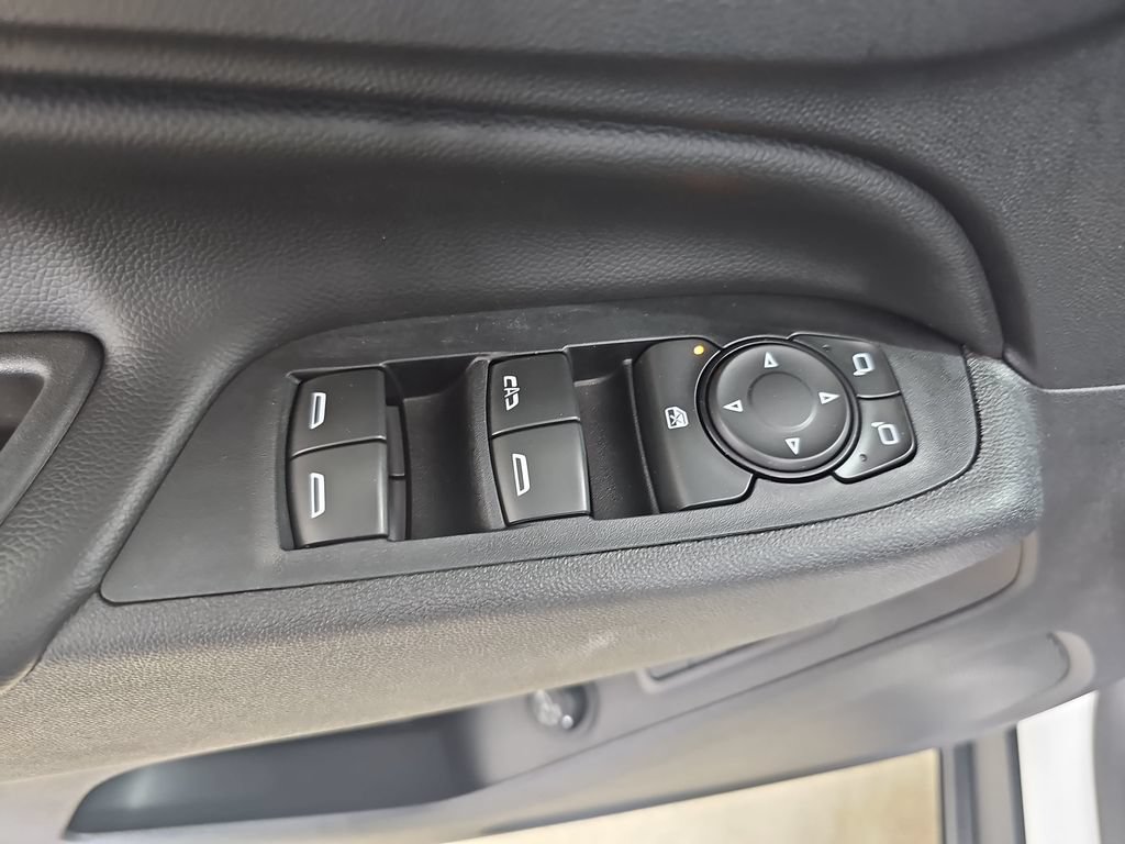 Used 2020 Chevrolet Equinox Premier FWD image 33