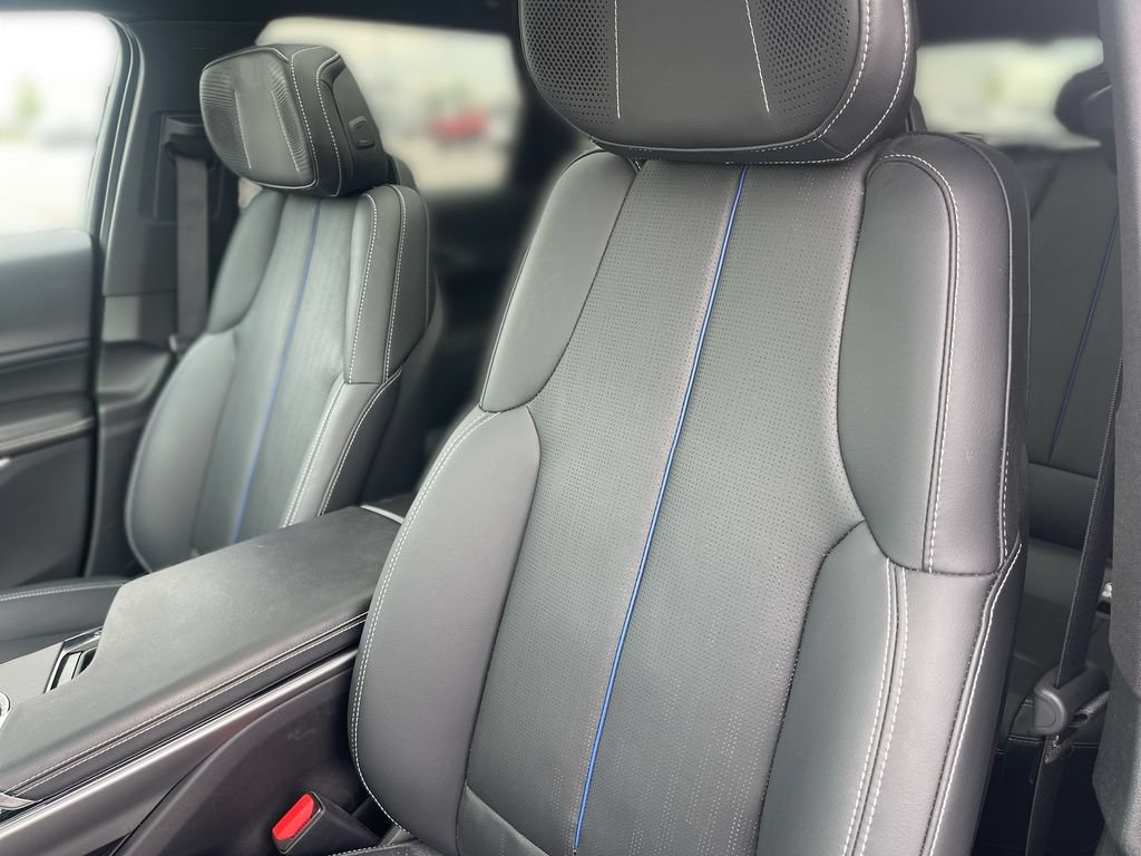 Certified 2024 Cadillac Lyriq Sport w/ LPO, Floor Liner Package AWD/4WD image 6