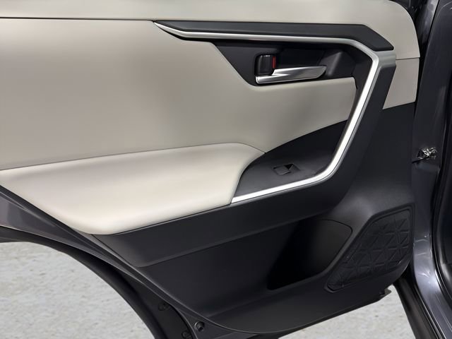 Used 2019 Toyota RAV4 XLE w/ Convenience Package image 29