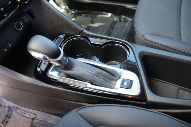 Used 2025 Buick Encore GX Preferred image 16