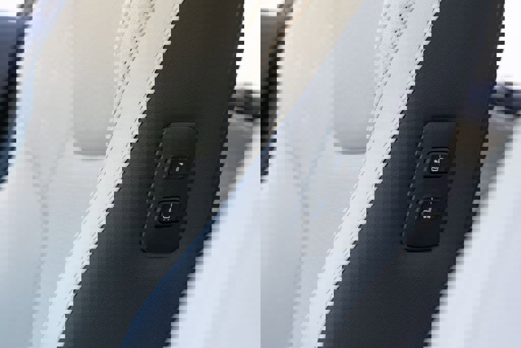 New 2026 Lexus RX 450h Luxury image 19